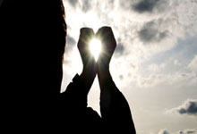 南宫28官网：2025钦州马拉松赛鸣枪开跑.